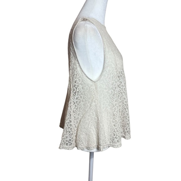 NWT Coco + Jameson Lace Crochet Sleeveless Blouse Backless Short Hem Flowy Sheer - Picture 4 of 10